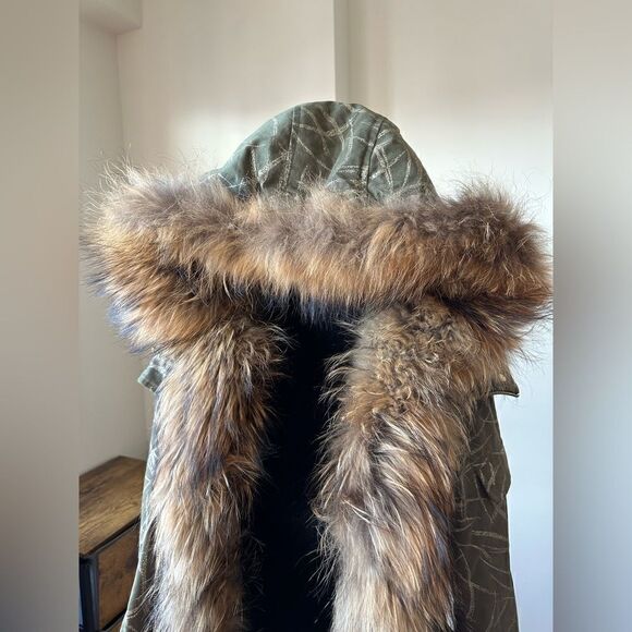 Marco Del Forte REAL FOX FUR Parka
Mona Lisa Abstract Green Made in Italy
S - M - Picture 7 of 16